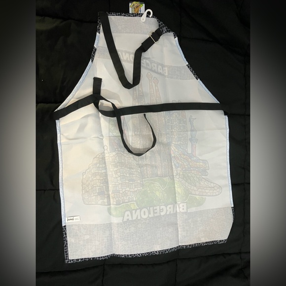 Barcelona Cathedral Apron NWT - Picture 5 of 5
